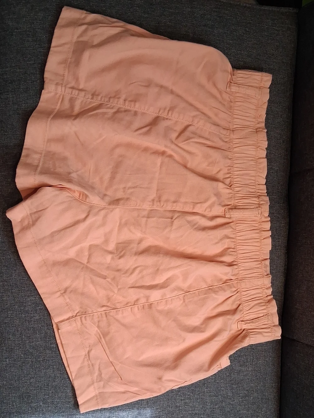 American Eagle Outfitters Peach High-Waist Elastic Shorts